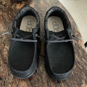 Boys Hey Dude shoes